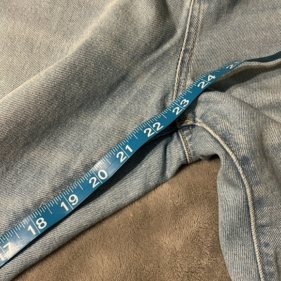 JCrew Light wash Distressed Jeans Essentials Straight jeans - Picture 6 of 8